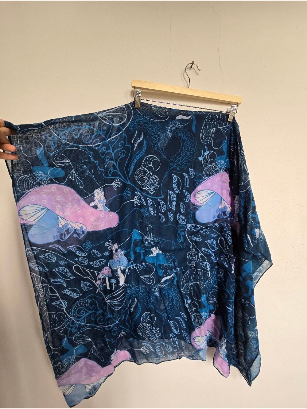 Disney Loungefly Alice In Wonderland Cheshire Cat Oversized Scarf Wrap Rare - Picture 4 of 8